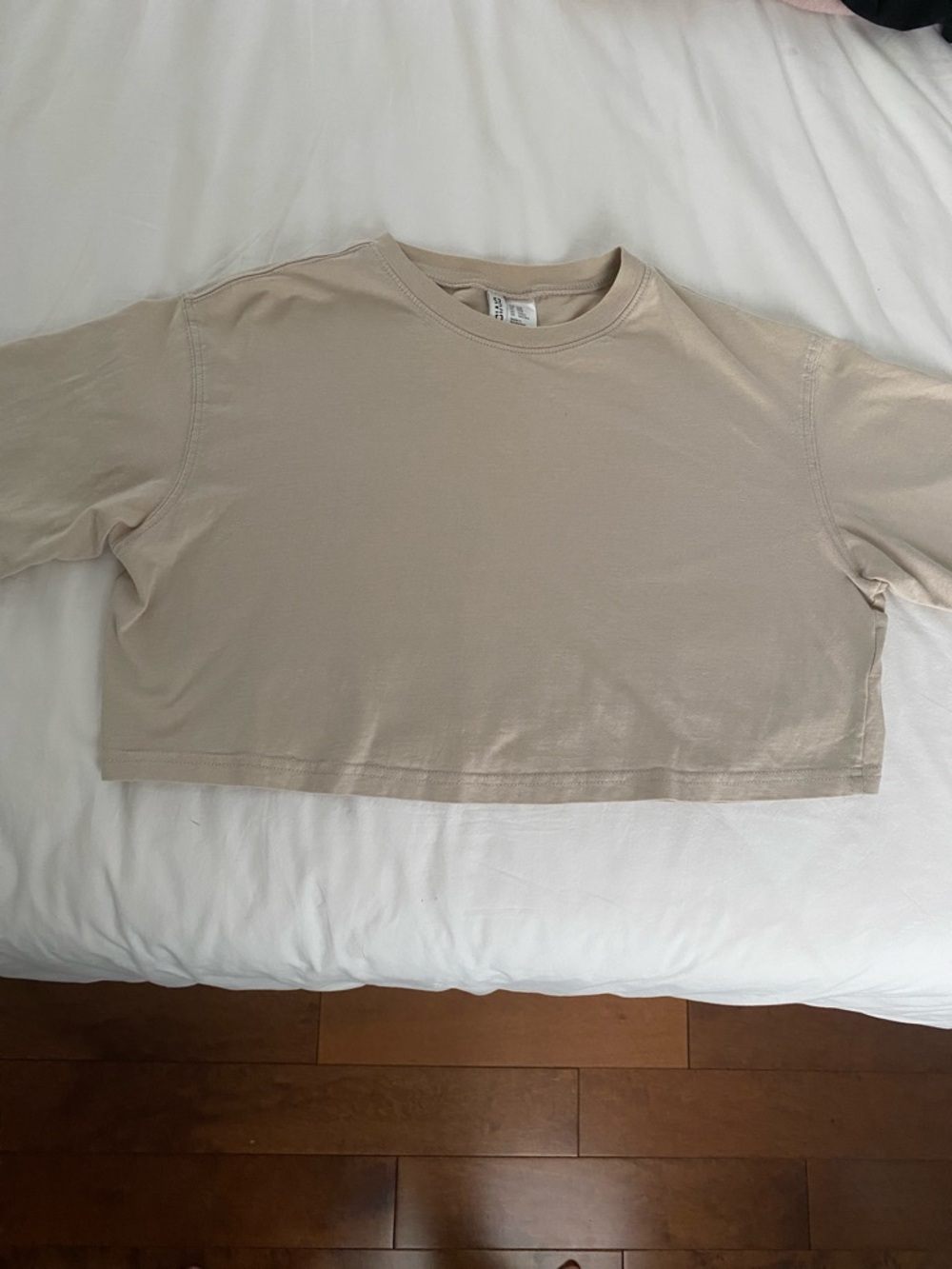 3 basic crop tees - Picture 4 of 4